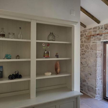 ヴィンイェラック Stone House Knezevicヴィラ エクステリア 写真