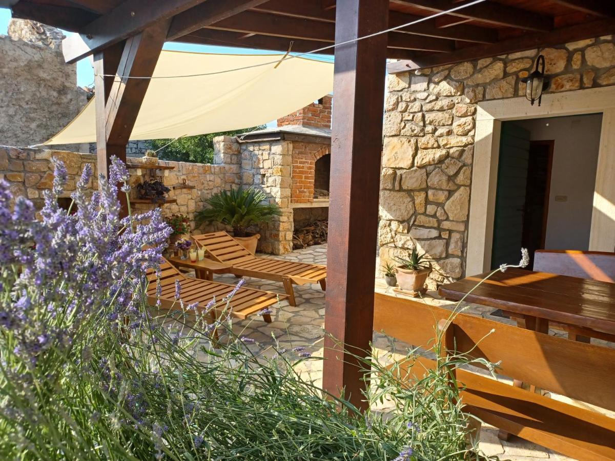 ヴィンイェラック Stone House Knezevicヴィラ エクステリア 写真