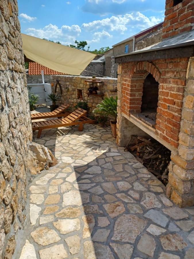 ヴィンイェラック Stone House Knezevicヴィラ エクステリア 写真