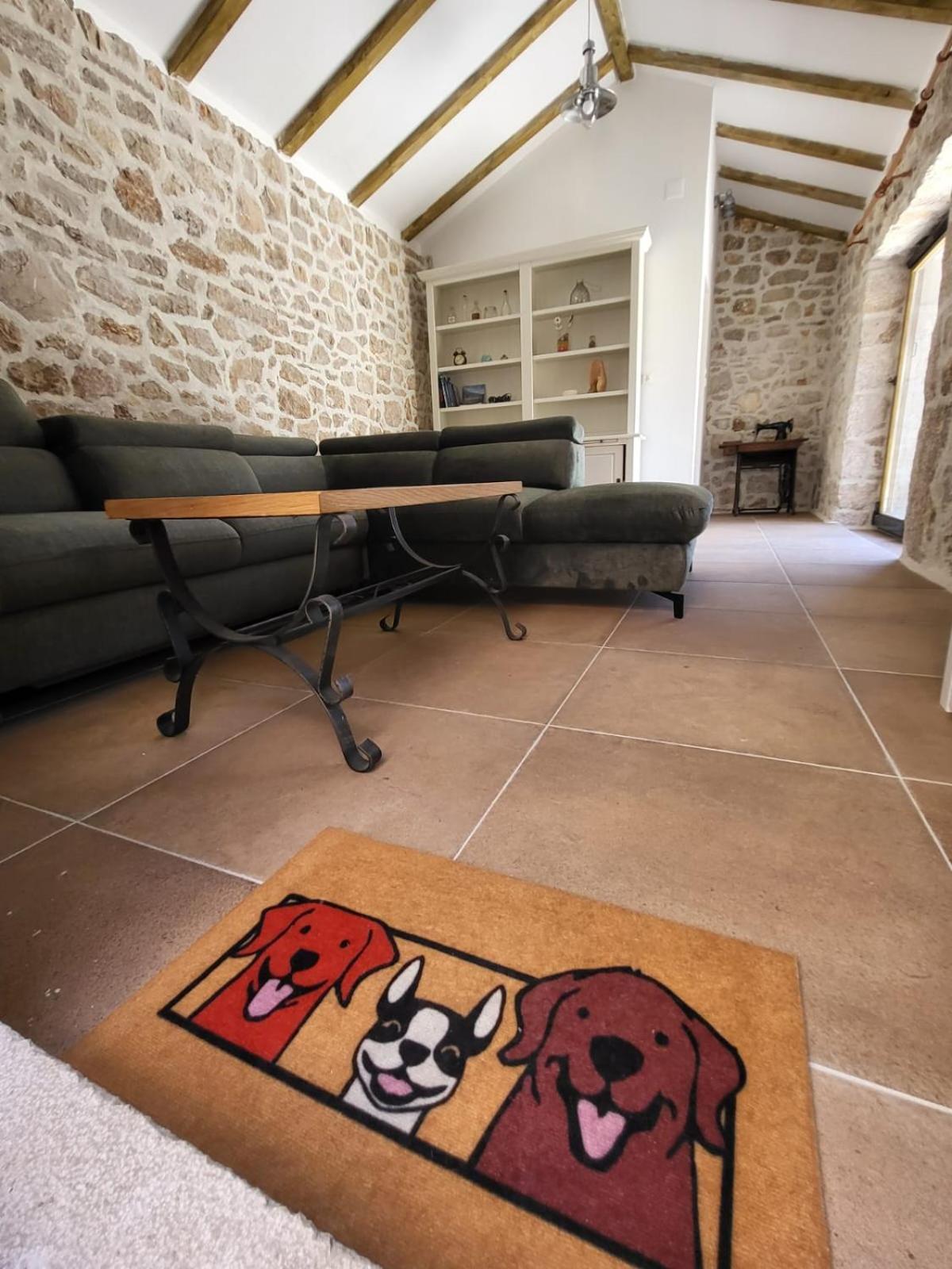 ヴィンイェラック Stone House Knezevicヴィラ エクステリア 写真
