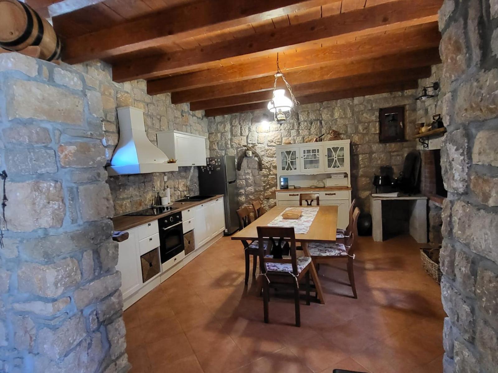 ヴィンイェラック Stone House Knezevicヴィラ エクステリア 写真