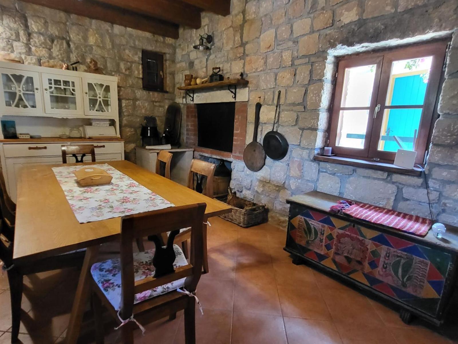 ヴィンイェラック Stone House Knezevicヴィラ エクステリア 写真